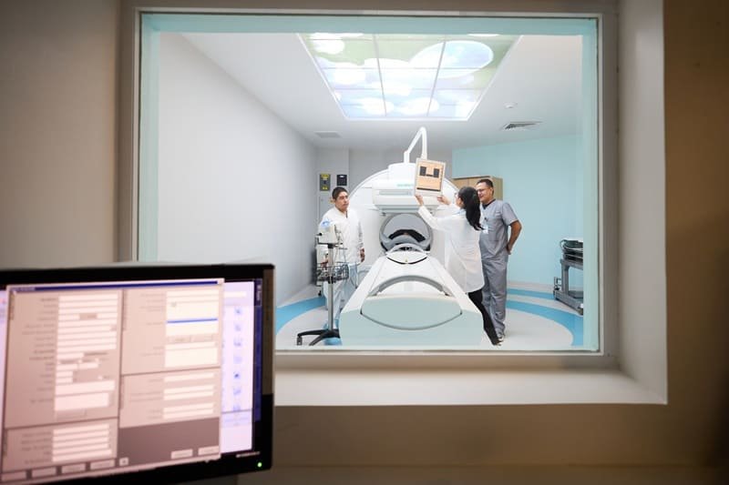 Resonancia magnética (RM)